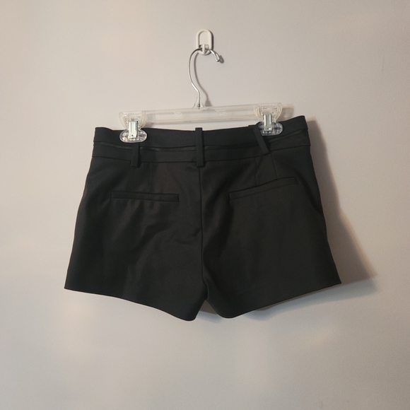 Marciano | Dress Shorts Size 0 - Picture 2 of 7